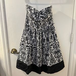 Size 7 Trixxi halter dress